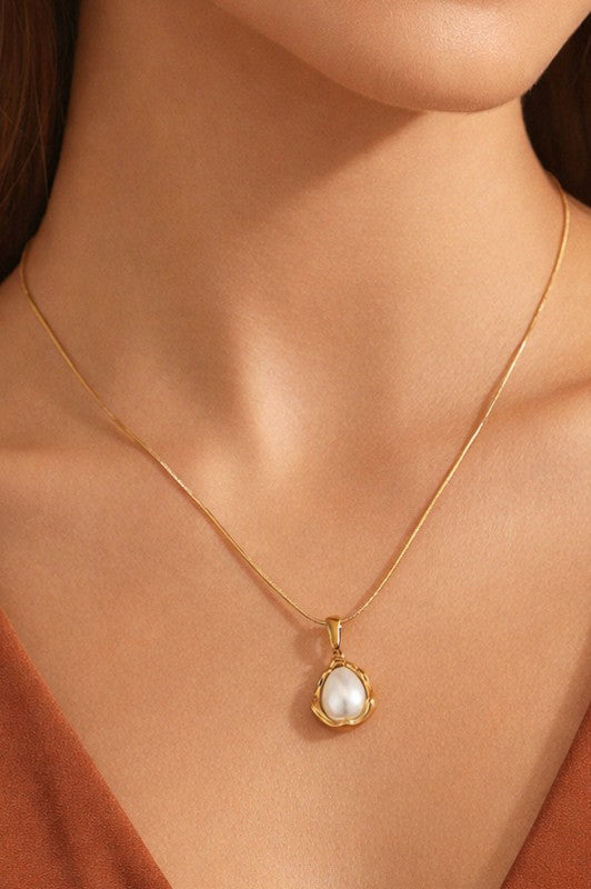 Aurelia Necklace